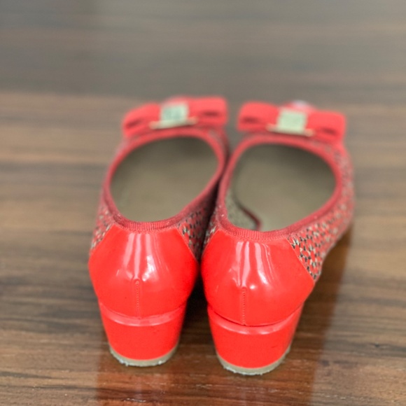 Ferragamo candy apple red - Picture 2 of 5